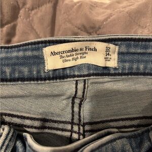 Abercrombie & Fitch Light Blue Ankle Straight Jeans